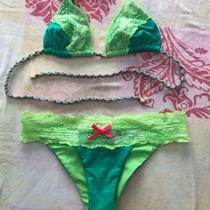 Beach Bunny Lady Lace Bikini Top Small Bottom XS